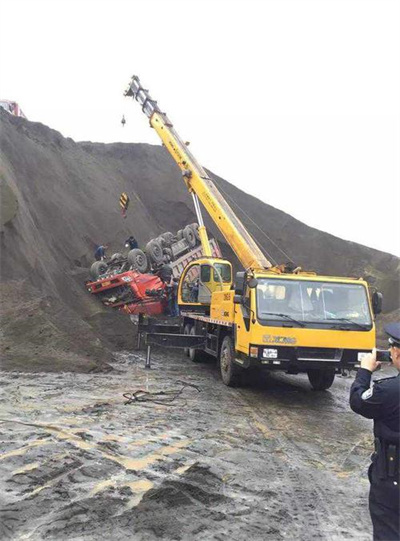 金堂上犹道路救援